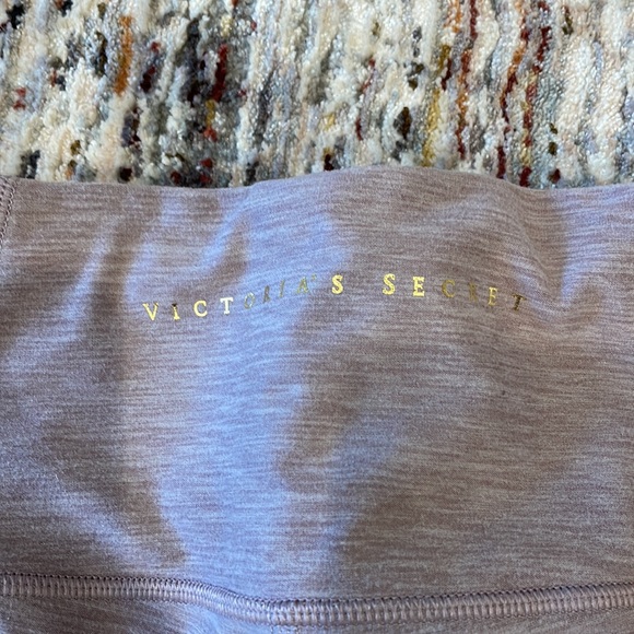 VICTORIA SECRET PINK HEATHERED XS LEGGINGS - VERY COMFORTABLE IN GREAT CONDITION - Picture 3 of 6